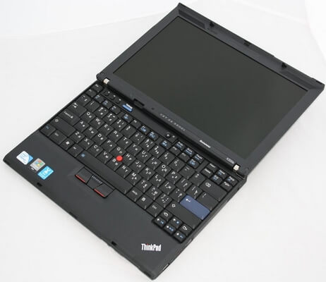 Ноутбук Lenovo ThinkPad X200S сам перезагружается